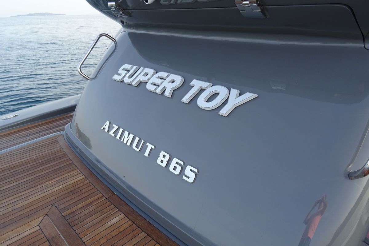 Super Toy, a Azimut 86 yacht at Gouvia, Greece
