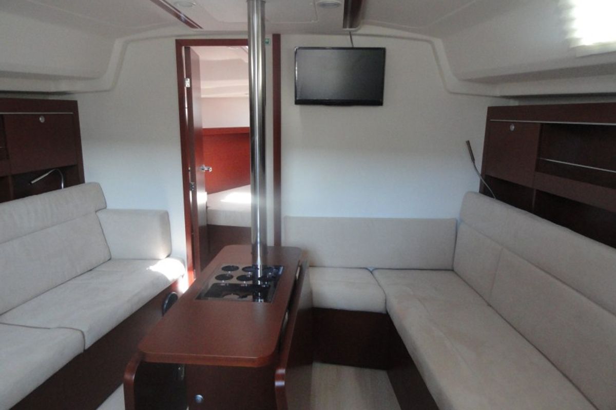 Cabin on Riana, a Hanse Yachts Hanse 385 sailboat at Grad Pula, Croatia