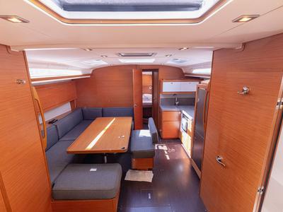 Salon of BALU, a Dufour 470 sailboat at Grad Kaštela, Croatia