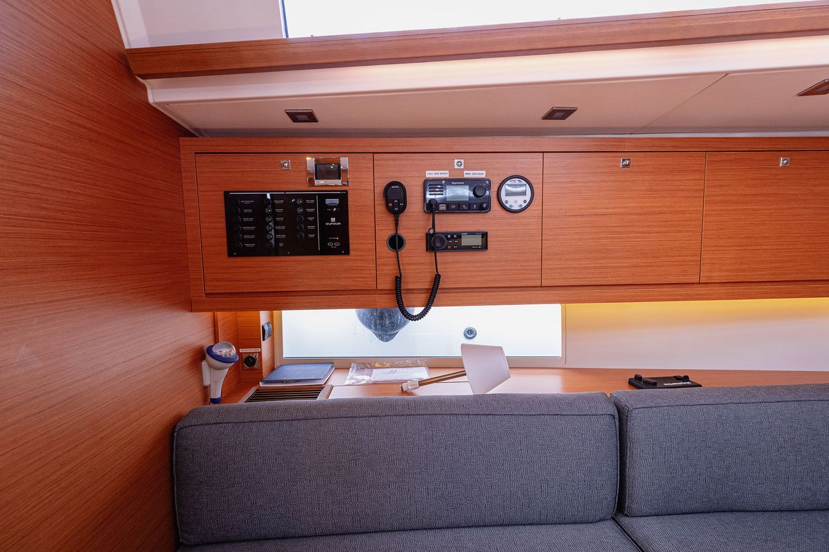 Salon of BALU, a Dufour 470 sailboat at Grad Kaštela, Croatia