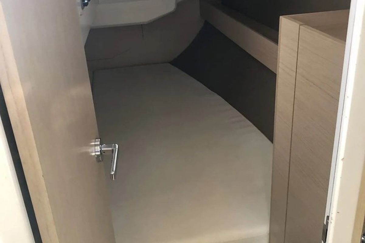Cabin on Arya, a Beneteau Oceanis 30.1 sailboat at Izola / Isola, Slovenia