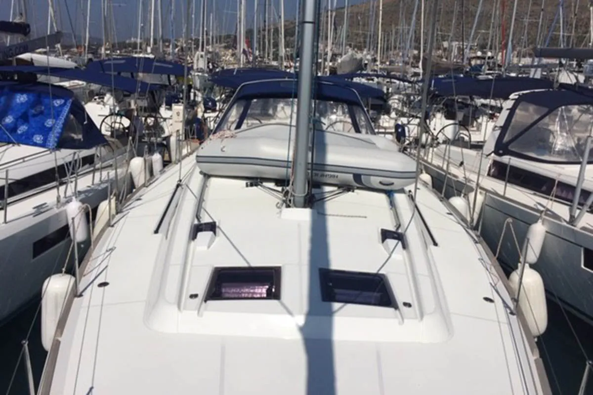 Svartklubben-Östhammar , a Beneteau Oceanis 48 sailboat at Gåshaga, Sweden