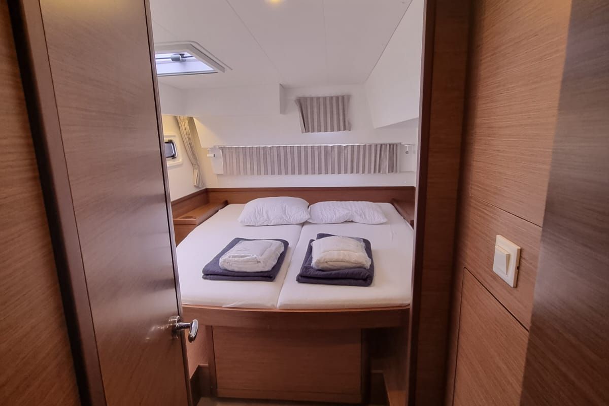 Head on Mojito, a Lagoon 42 catamaran at Preveza, Greece