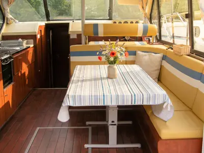 Cruiser Comfort XL 10/12 Pers., a Nicols Nicols Sedan 1310 motorboat at Sucé-sur-Erdre, France