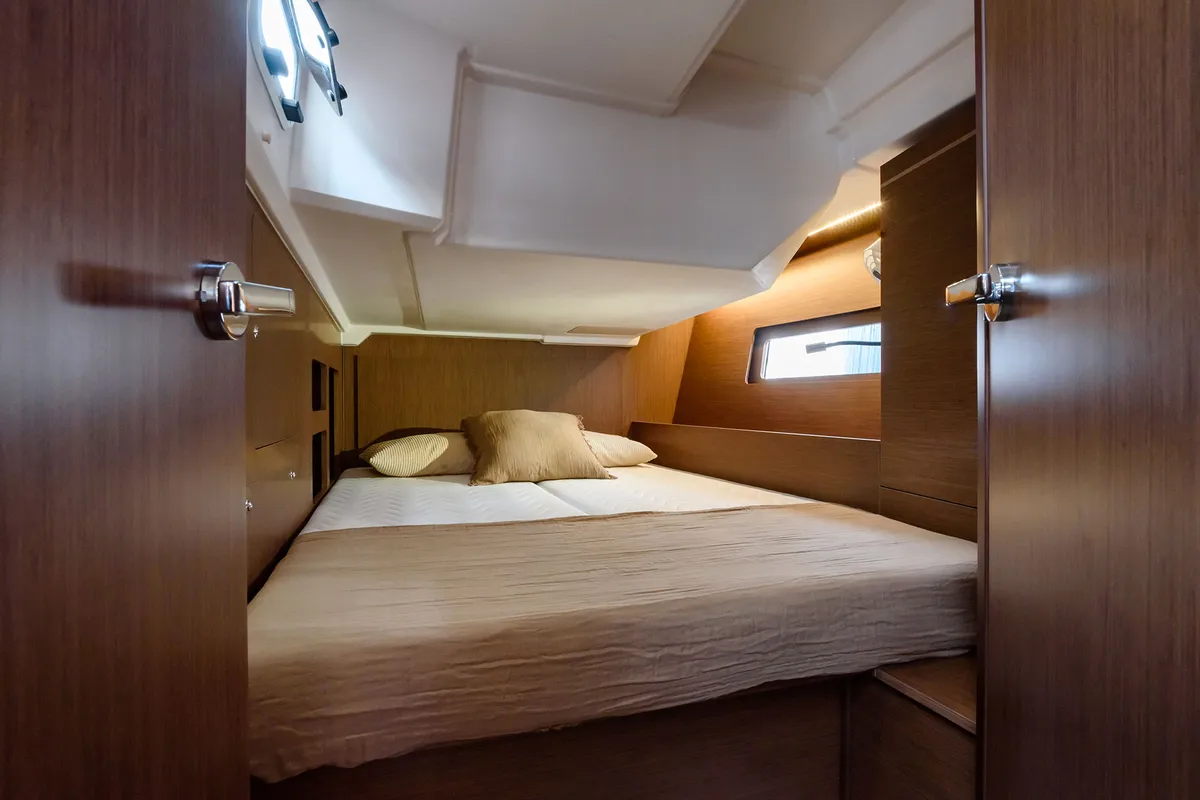 Cabin on Circe - Water maker, Solar Panel, a Beneteau Oceanis 46.1 sailboat at Cannigione, Italy