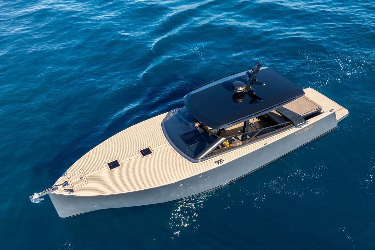 Exterior view of Gariful 2, a Colnago 45 yacht at Split, Croatia