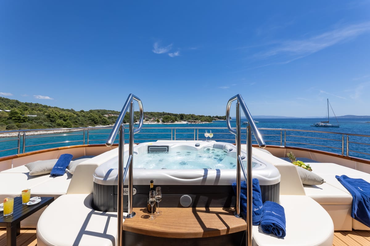 Queen Eleganza, a Gulet Motoryacht yacht at Split, Croatia