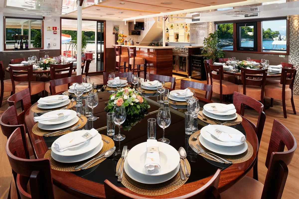 Queen Eleganza, a Gulet Motoryacht yacht at Split, Croatia