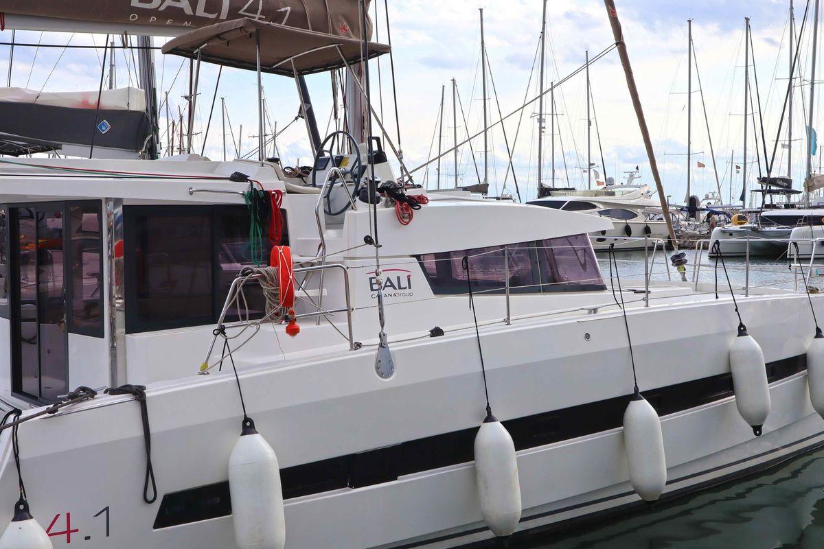 Exterior view of Memories, a Bali 4.1 catamaran at Athens, Greece
