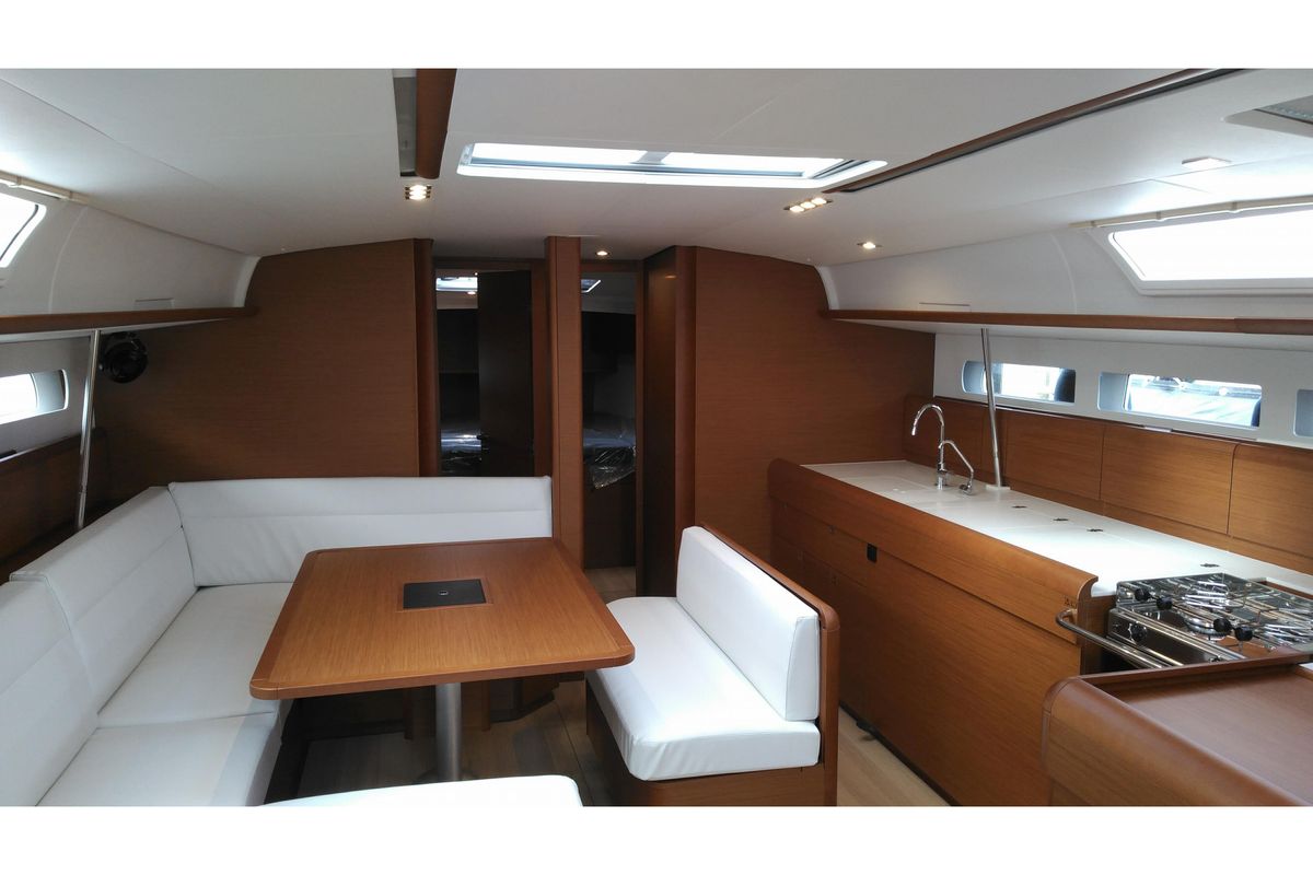 Salon of Amfithoe, a Jeanneau Sun Odyssey 519 sailboat at Volos Municipality, Greece