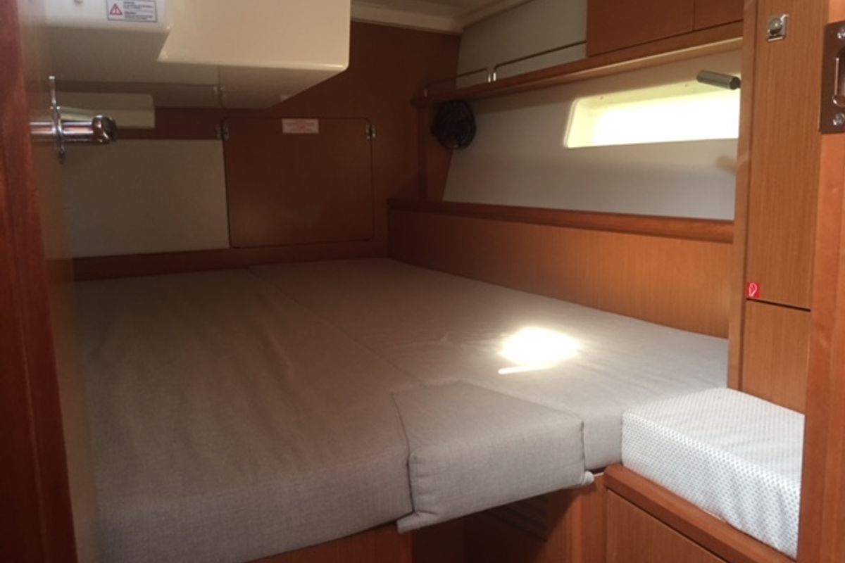 Salon of Alnair, a Bavaria C45 Holiday sailboat at Salerno, Italy