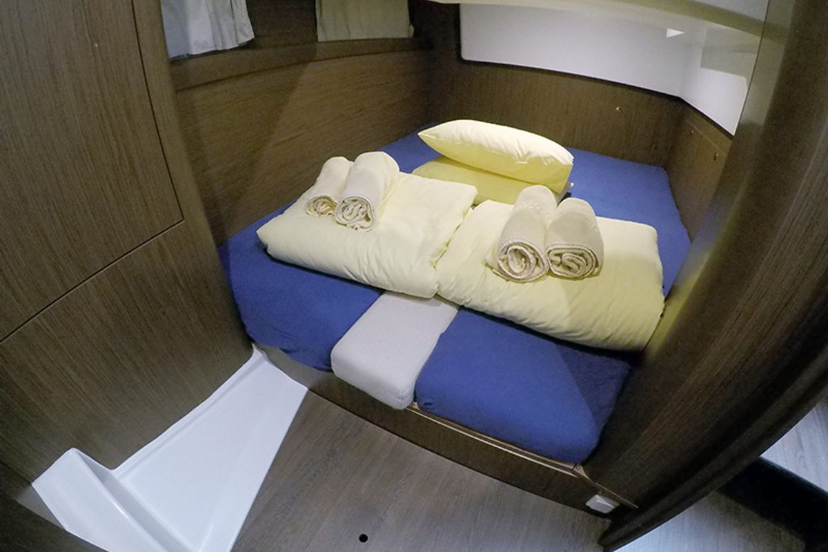 Cabin on Capricorn, a Beneteau Antares 36 yacht at Grad Šibenik, Croatia
