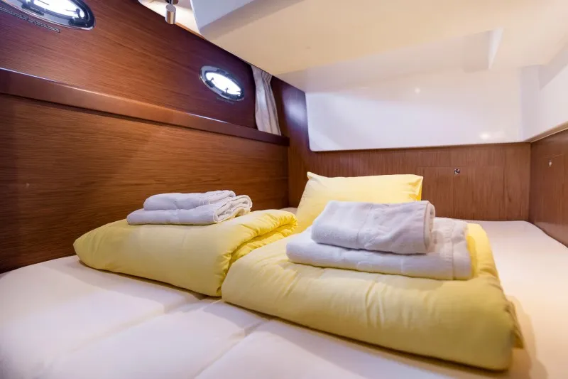 Cabin on Capricorn, a Beneteau Antares 36 yacht at Grad Šibenik, Croatia
