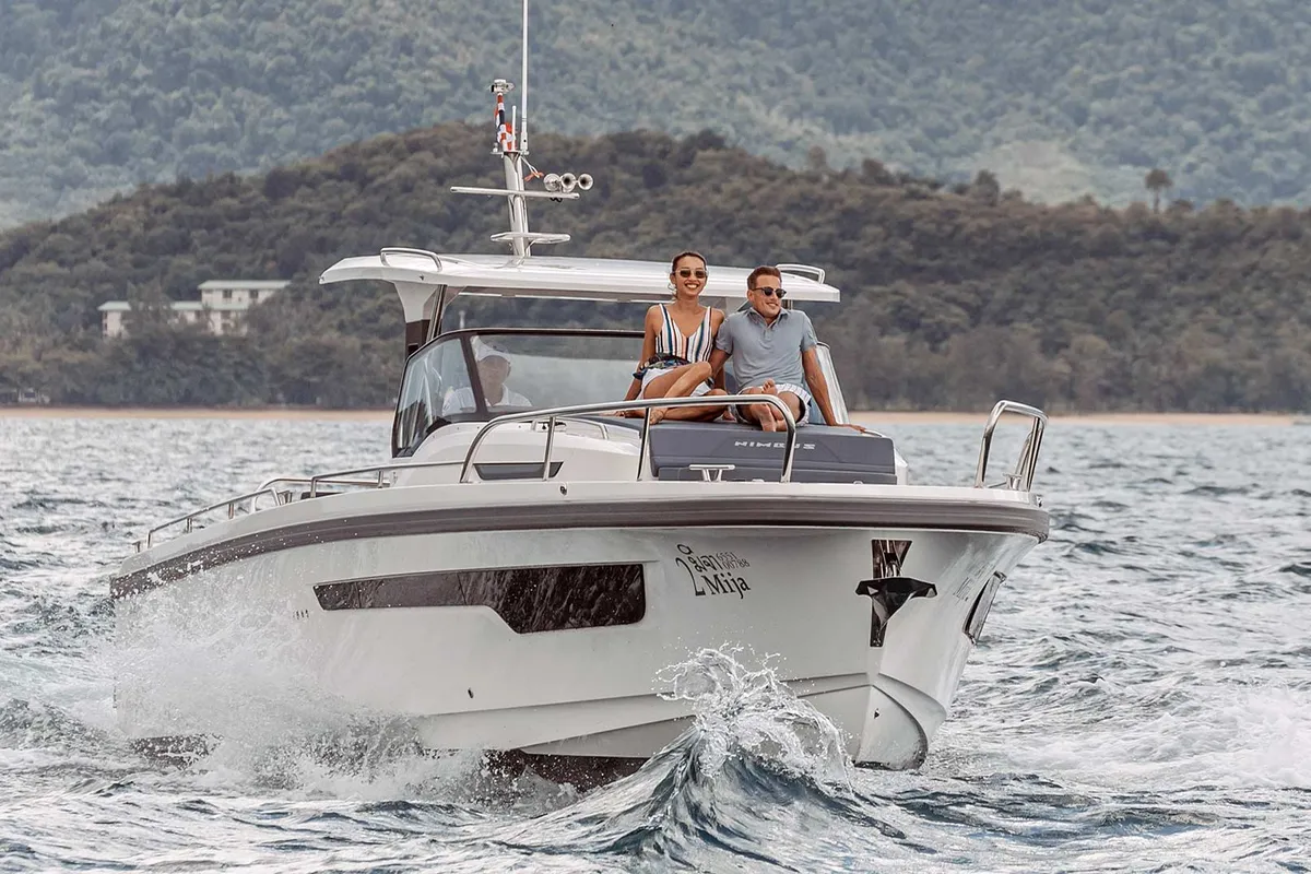 Mija, a Nimbus Nimbus T11 motorboat at Ko Kaeo, Thailand