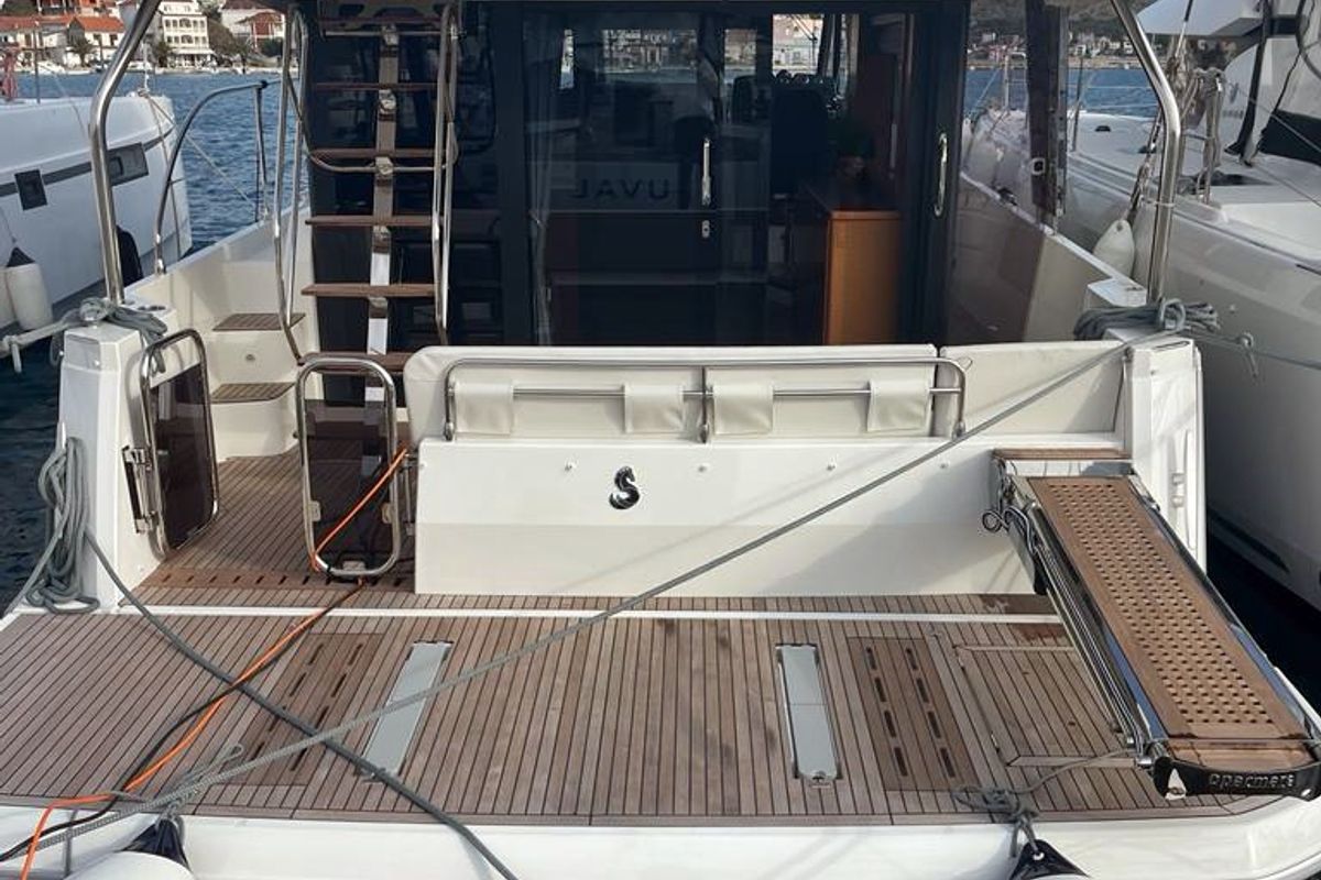 Nereide, a Beneteau Swift Trawler 48 yacht at Općina Rogoznica, Croatia