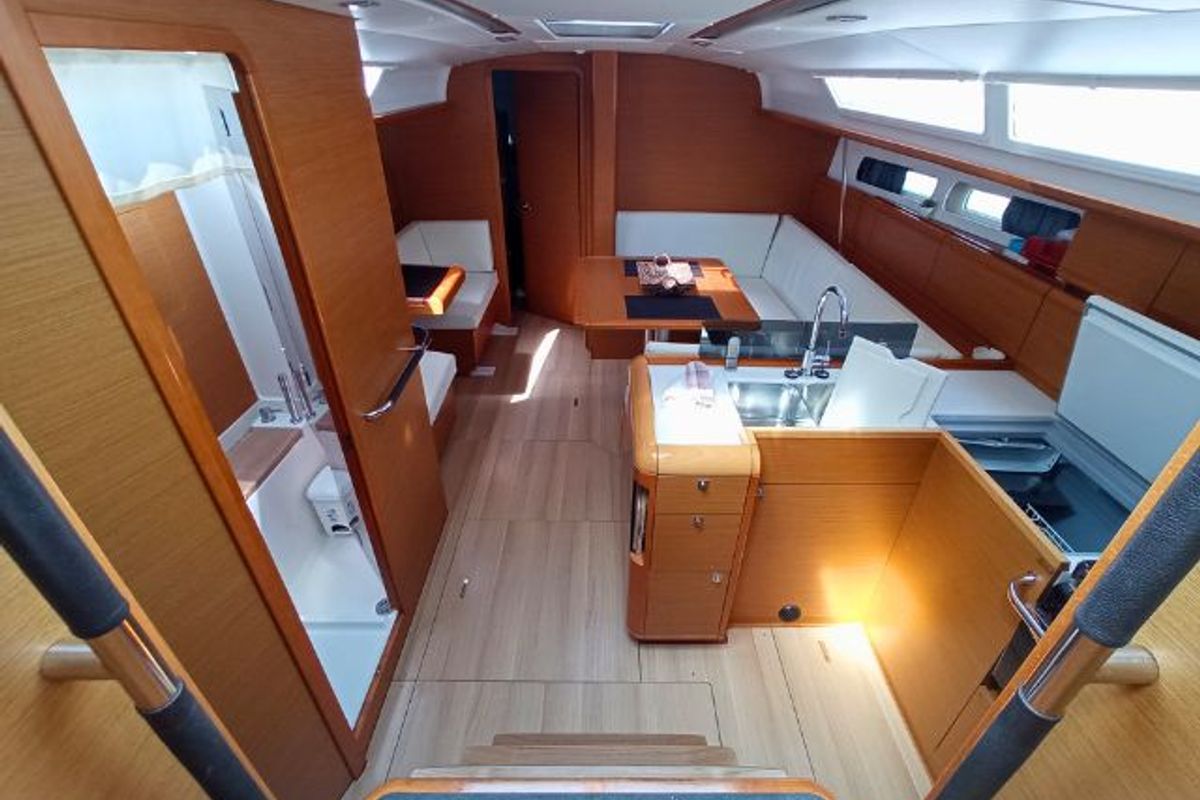 Salon of SO409-15L, a Jeanneau Sun Odyssey 409 sailboat at Municipal Unit of Lefkada, Greece