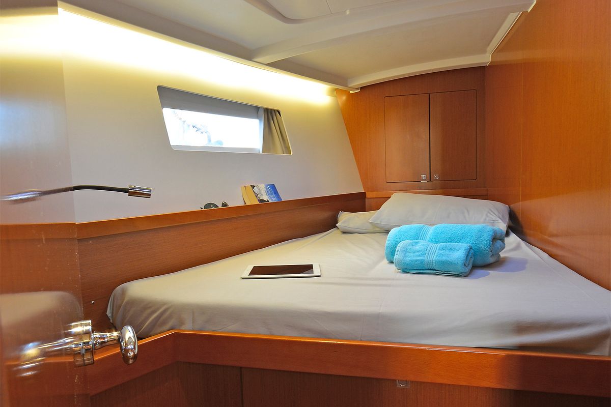Cabin on Butterfly, a Beneteau Oceanis 45 sailboat at Kos, Greece