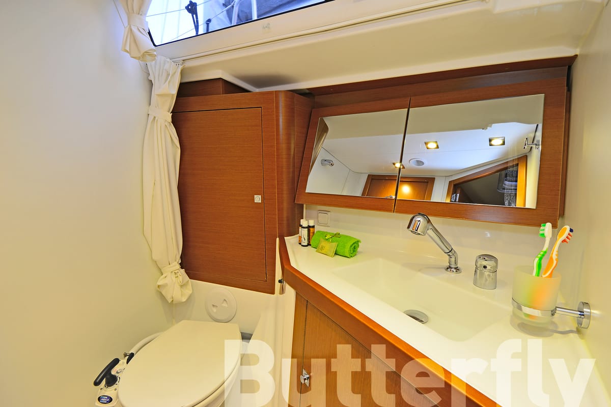 Head on Butterfly, a Beneteau Oceanis 45 sailboat at Kos, Greece