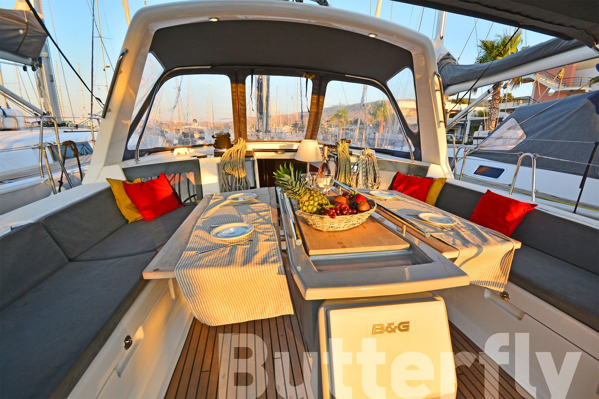 Salon of Butterfly, a Beneteau Oceanis 45 sailboat at Kos, Greece