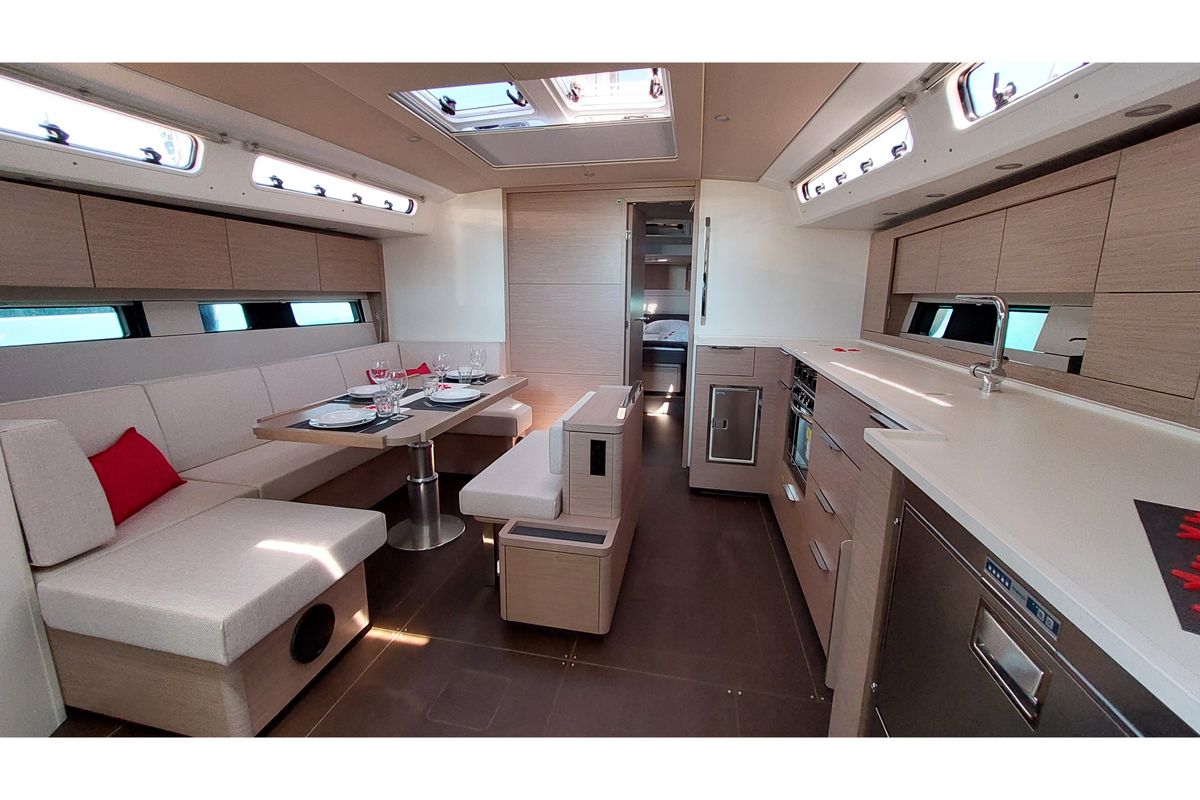 Salon of Nausicaä, a Hanse Yachts Hanse 460 sailboat at Rosignano Solvay, Italy