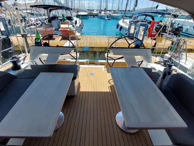 Cockpit of Nausicaä, a Hanse Yachts Hanse 460 sailboat at Rosignano Solvay, Italy