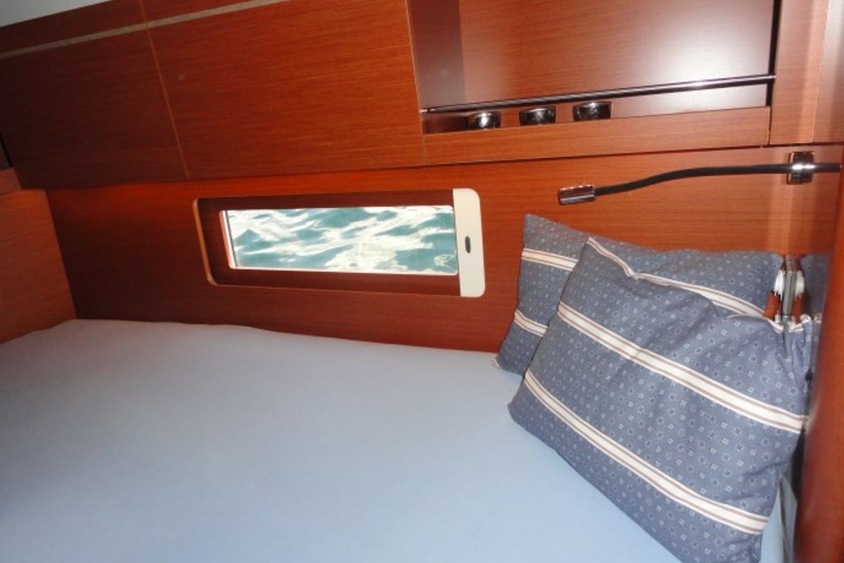 Cabin on Rabia, a Beneteau Oceanis 46.1 sailboat at Grad Pula, Croatia