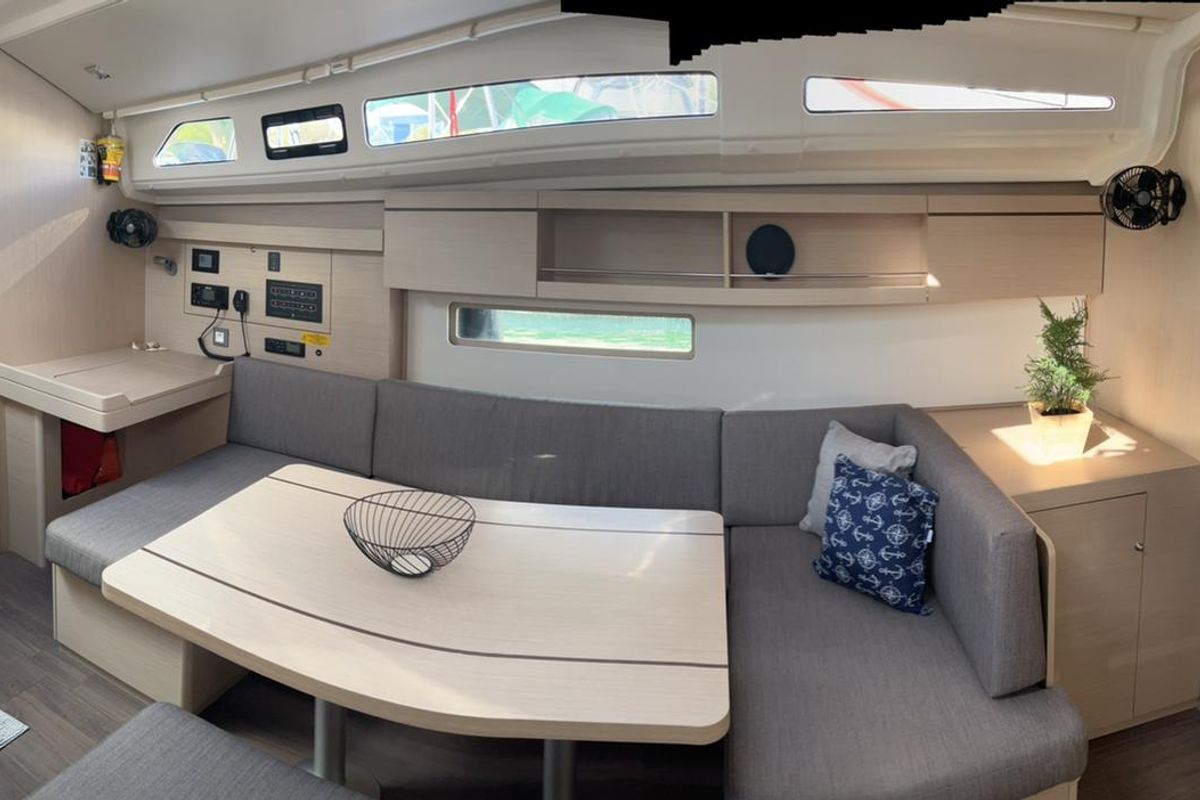 Salon of Saiph, a Beneteau Oceanis 40.1 sailboat at Athens, Greece