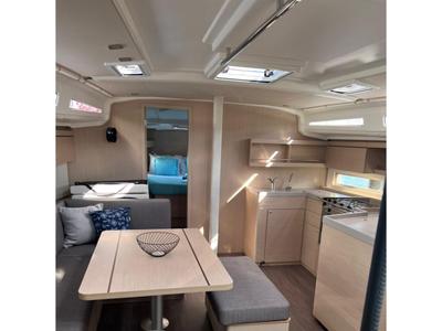 Salon of Saiph, a Beneteau Oceanis 40.1 sailboat at Athens, Greece