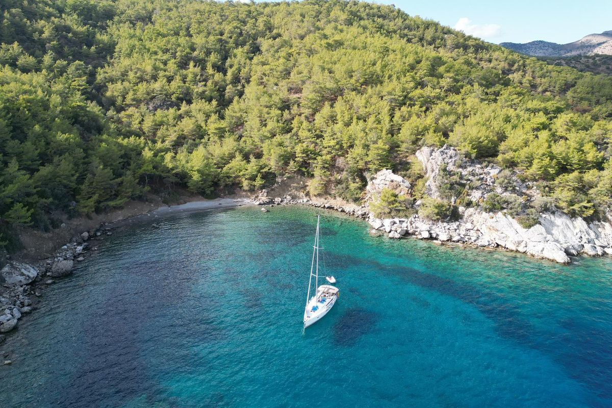 Exterior view of Ocean's Eleven, a Jeanneau Sun Odyssey 509 sailboat at Bodrum, Turkey