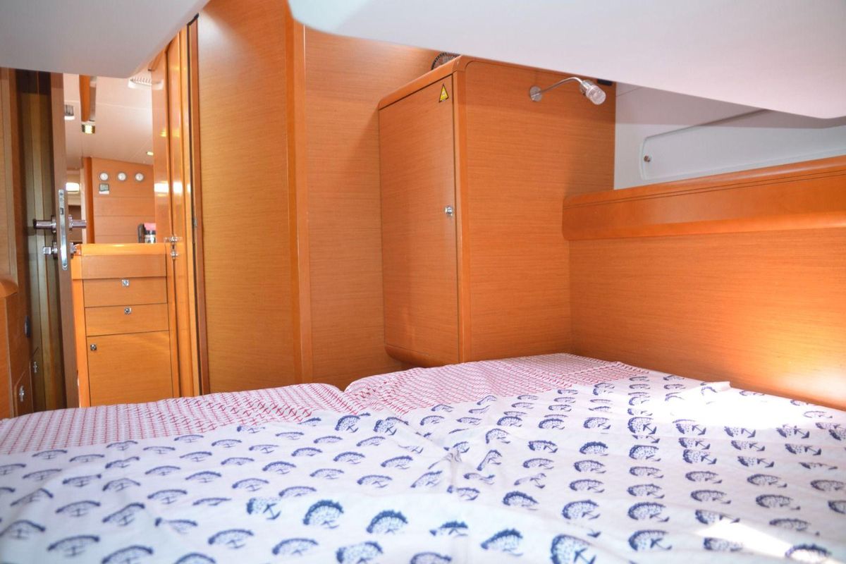 Cabin on Ocean's Eleven, a Jeanneau Sun Odyssey 509 sailboat at Bodrum, Turkey