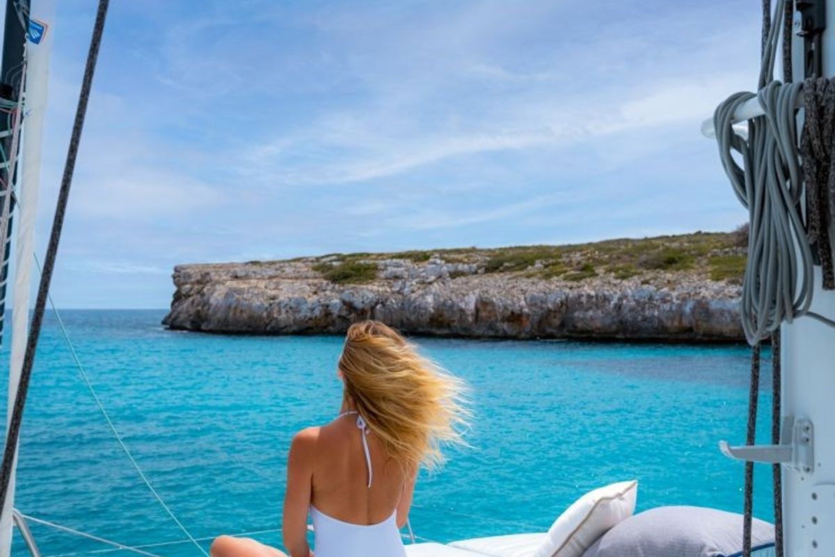 Deck of Hydrus, a Lagoon 55 catamaran at Lavreotiki Municipal Unit, Greece