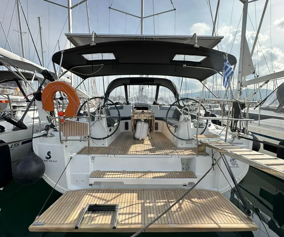 MAYRAMOOT, a Beneteau Oceanis 40.1 sailboat at Athens, Greece