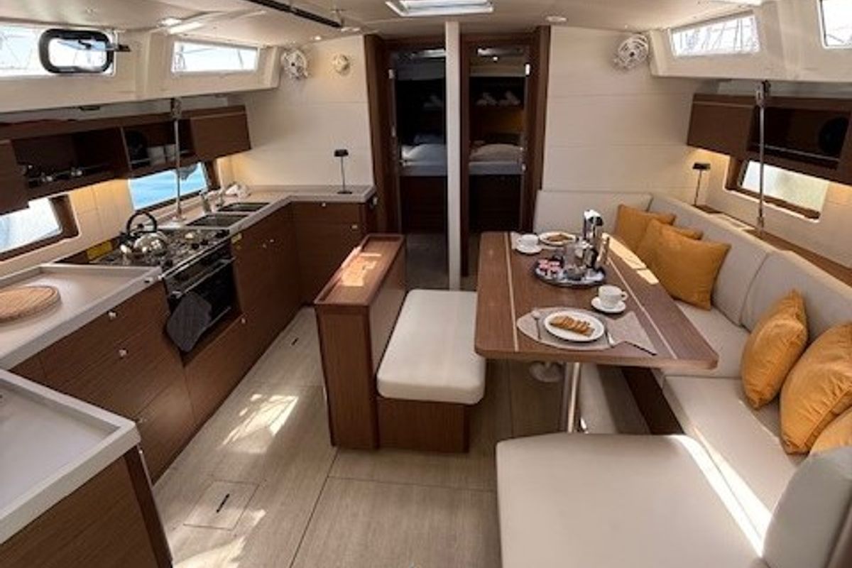 Salon of COOKIE, a Beneteau Oceanis 46.1 sailboat at Preveza, Greece