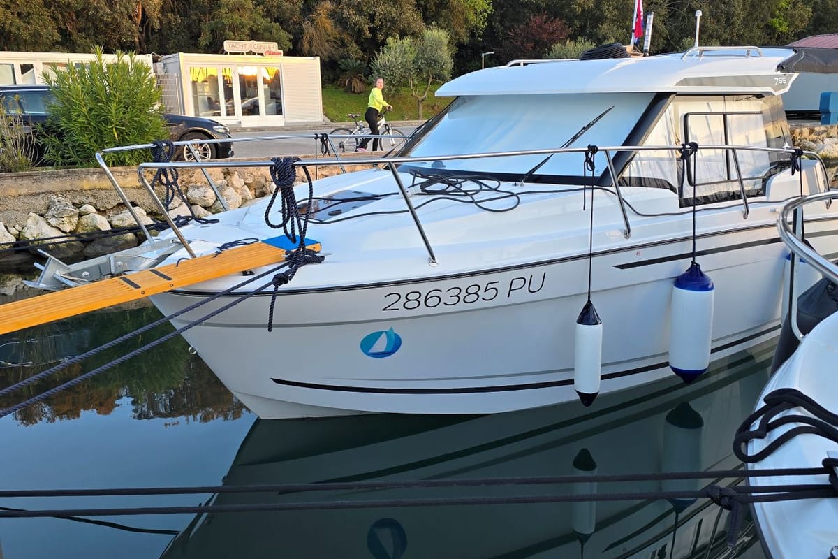 Exterior view of Medolino, a Jeanneau Merry Fisher 795 Series 2 motorboat at Grad Pula, Croatia