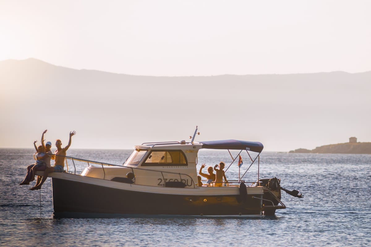 H4, a Leidi 660 motorboat at Grad Pula, Croatia