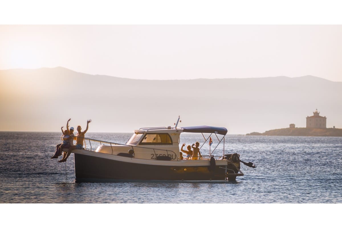 H4, a Leidi 660 motorboat at Grad Pula, Croatia