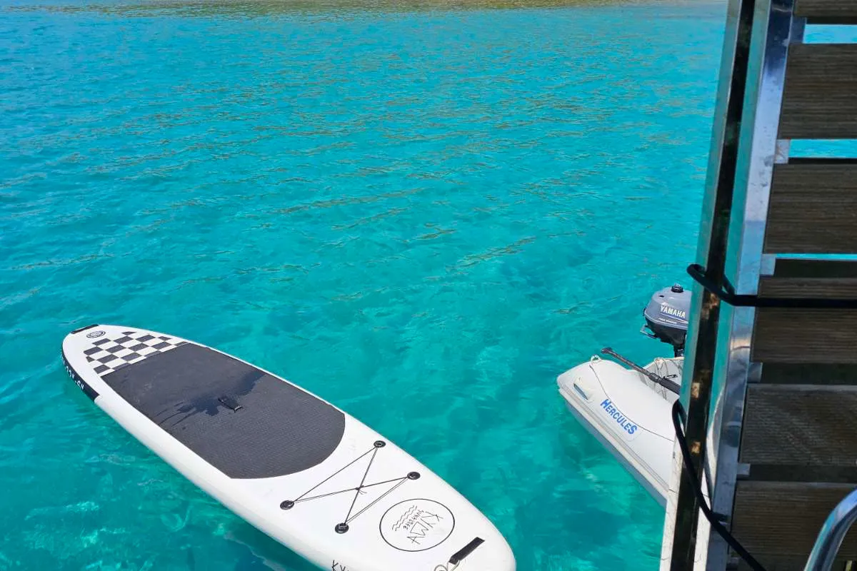 Deck of Comfort, a Jeanneau Sun Odyssey 42 i sailboat at Marina Delta Kallithea, Greece