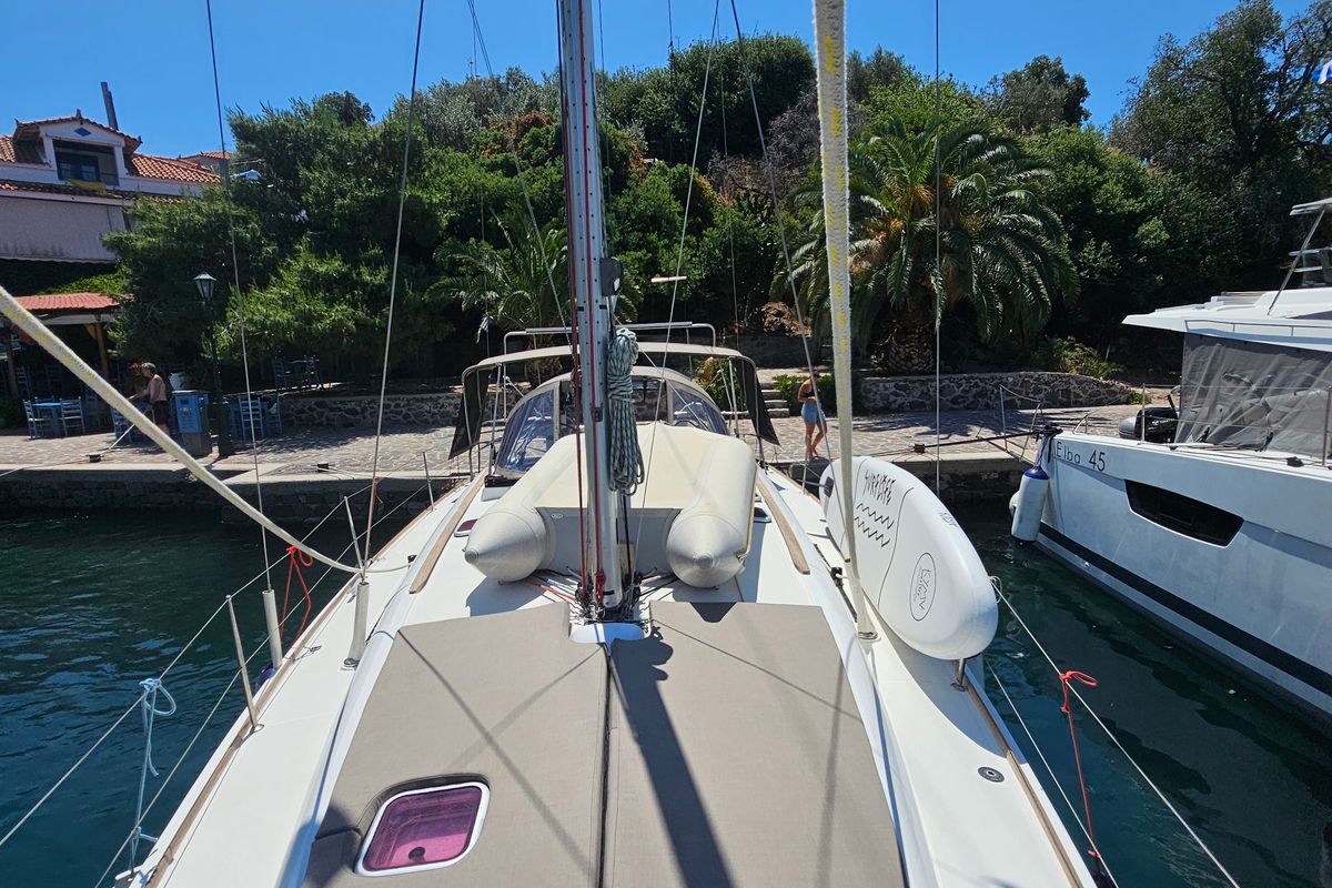 Deck of Comfort, a Jeanneau Sun Odyssey 42 i sailboat at Marina Delta Kallithea, Greece