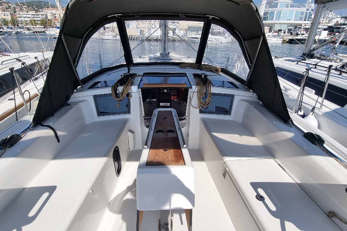 Cockpit of Vasco, a Dufour 37 sailboat at Vallauris, France