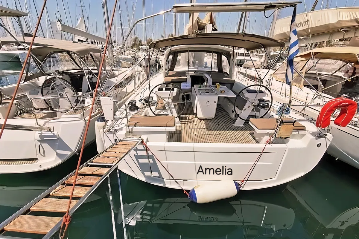 Amelia, a Beneteau Oceanis 51.1 sailboat at Athens, Greece