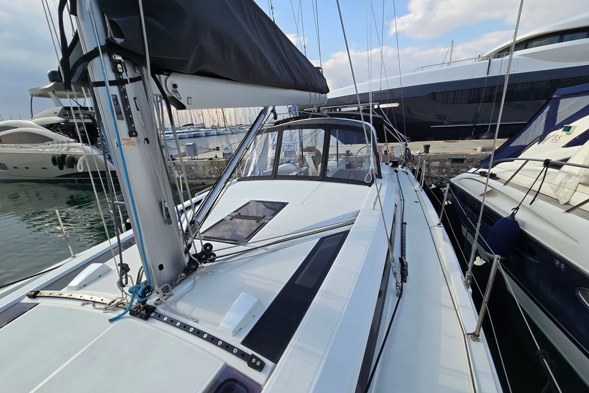 Amelia, a Beneteau Oceanis 51.1 sailboat at Athens, Greece