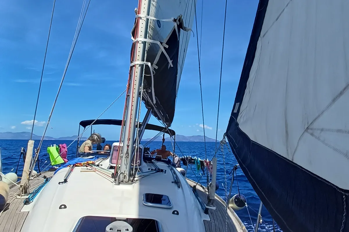 Cabin 1, a Dufour Dufour 40 sailboat at Capo d'Orlando, Italy