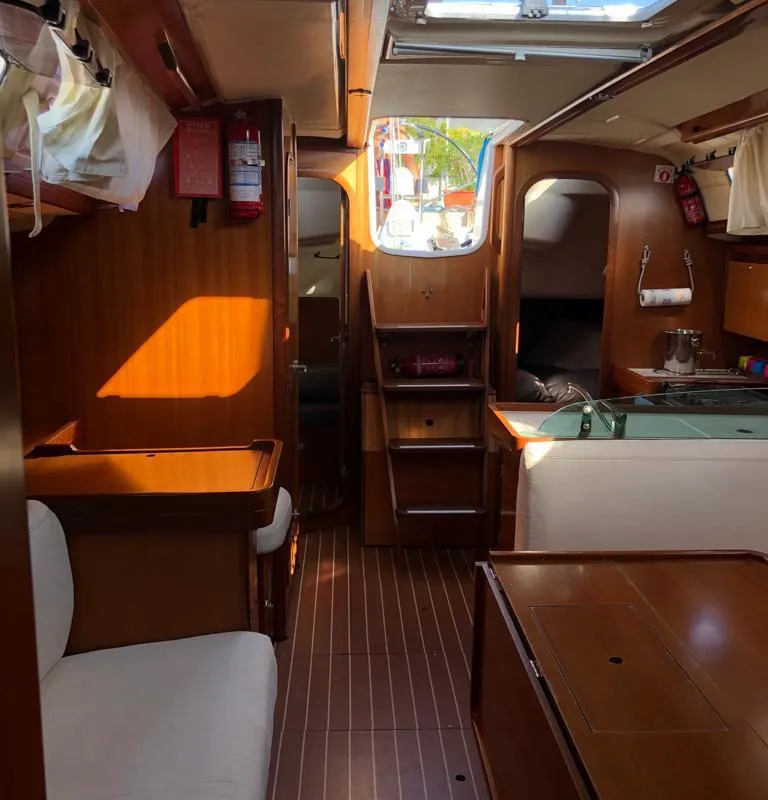 Cabin 1, a Dufour Dufour 40 sailboat at Capo d'Orlando, Italy
