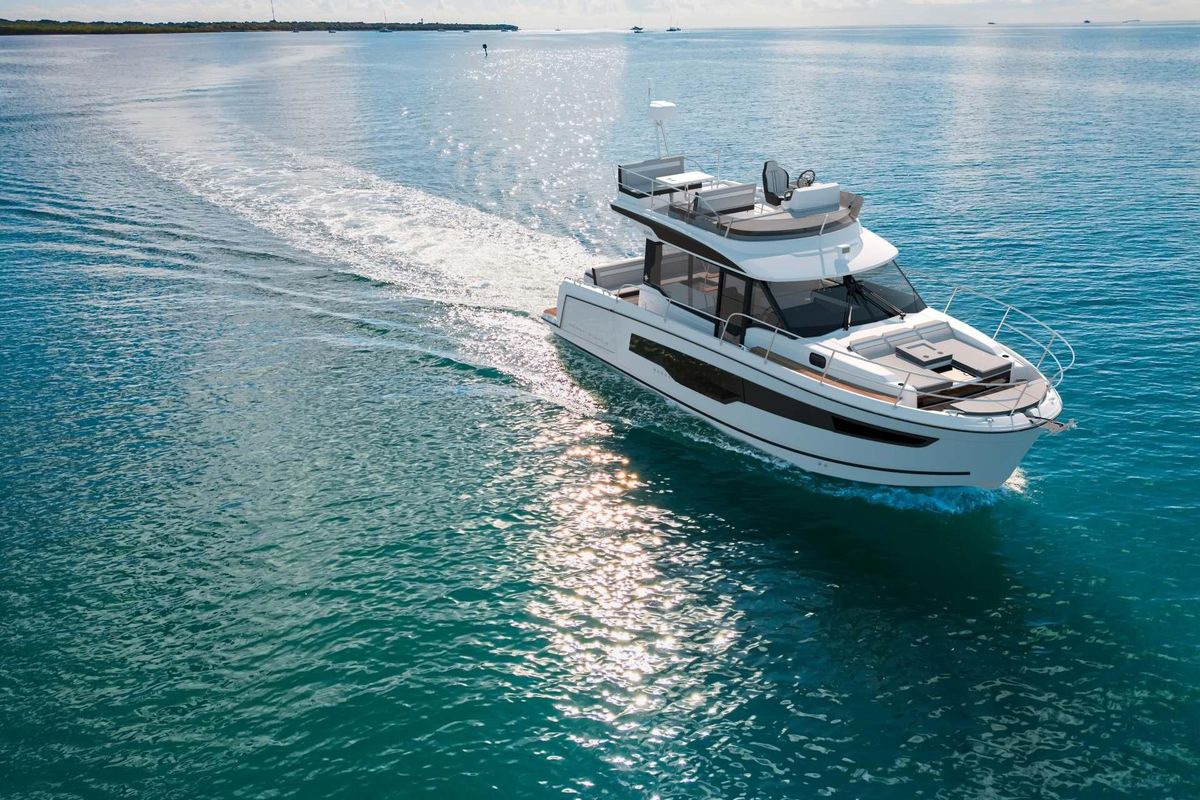 Lino, a Jeanneau Merry Fisher 1095 Fly Serie2 motorboat at Grad Biograd na Moru, Croatia