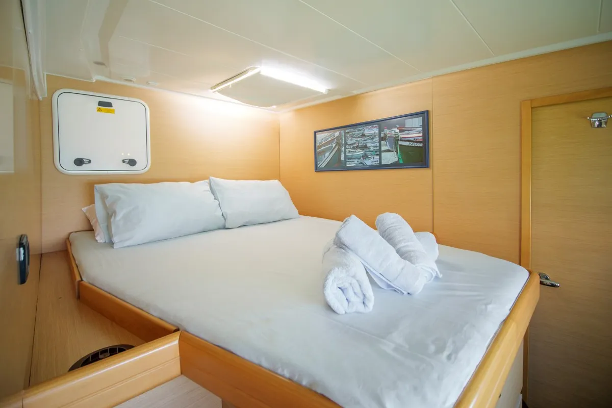 Amelia, a Lagoon 420 catamaran at Volos Municipality, Greece
