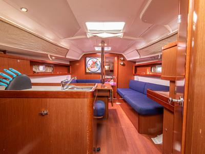 Galley of Rebecca, a Beneteau Oceanis 34 sailboat at San Vincenzo, Italy