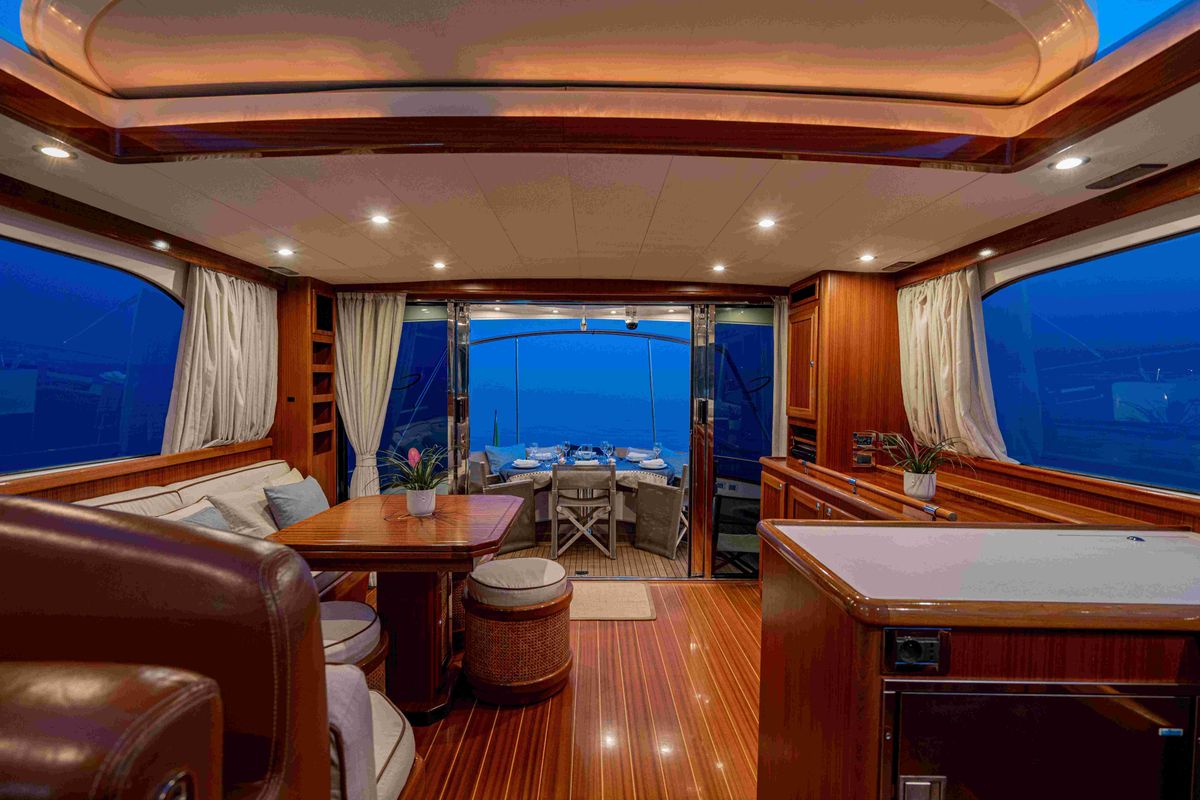 Salon of Magistra, a Gulet Apreamare 60 yacht at Castellammare di Stabia, Italy