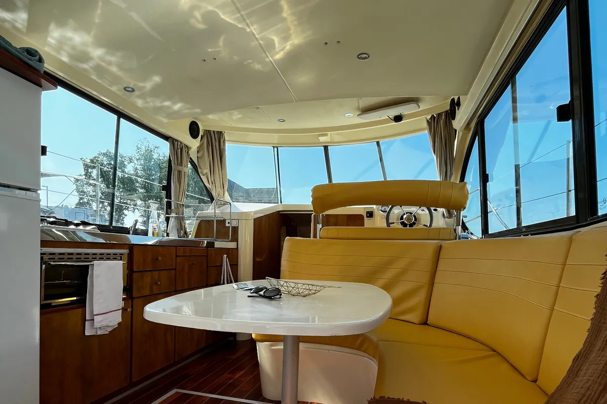 Salon of Piano, a Nicols Estivale Duo motorboat at Grez-Neuville, France