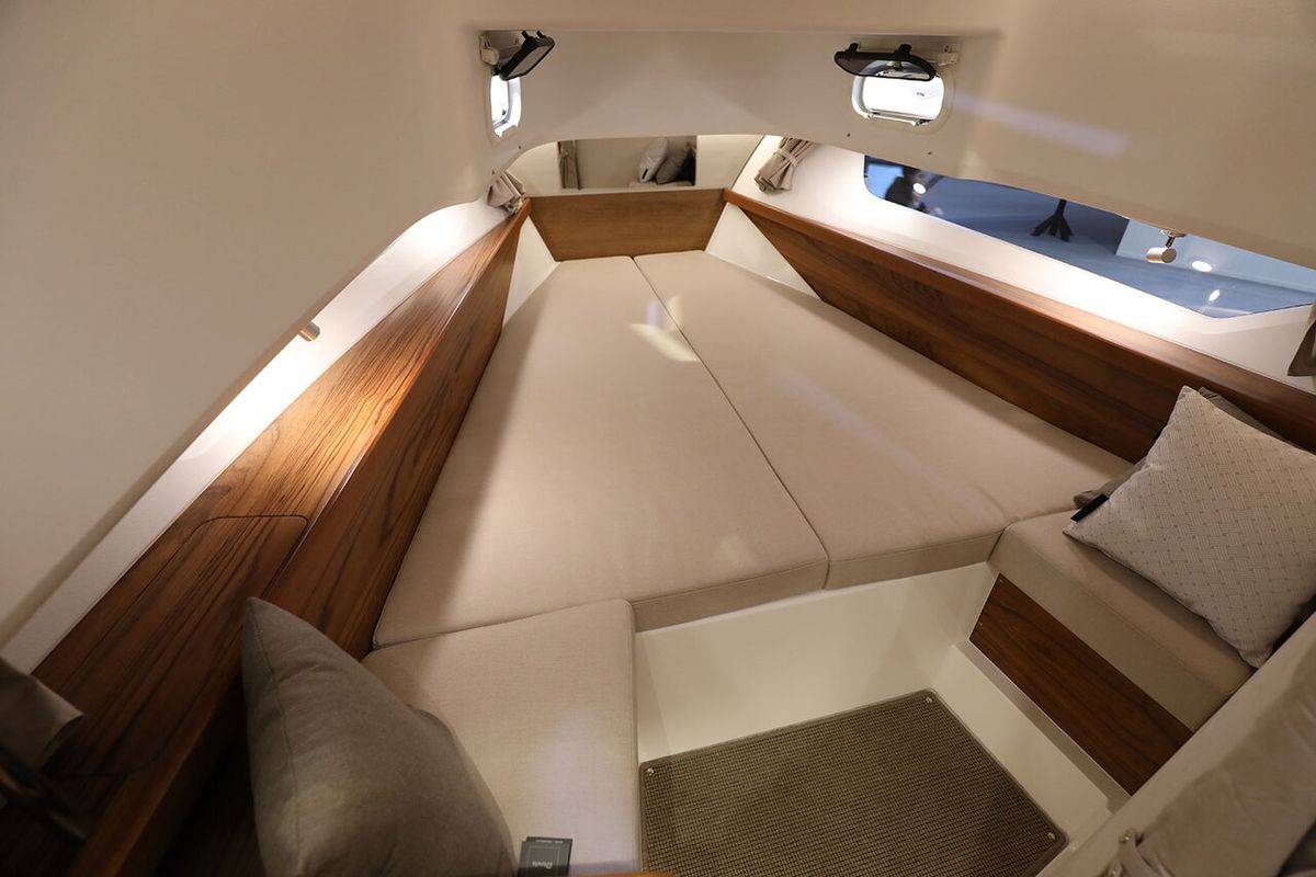 Cabin on Kali, a Nimbus T11 motorboat at Općina Sukošan, Croatia
