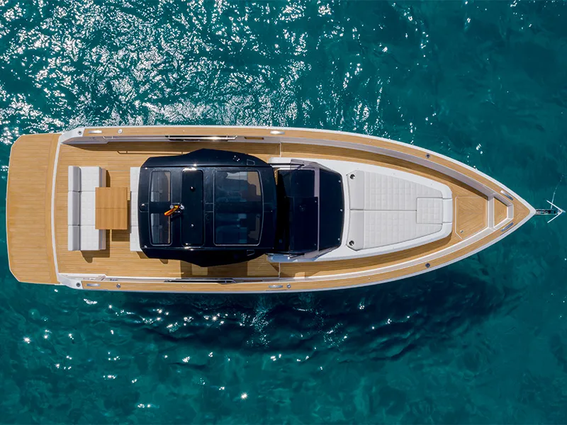 Gala, a Pardo Pardo 38 motorboat at Grad Šibenik, Croatia